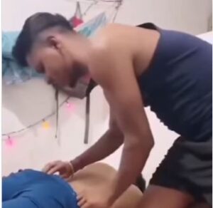 friends sitting video viral instagram